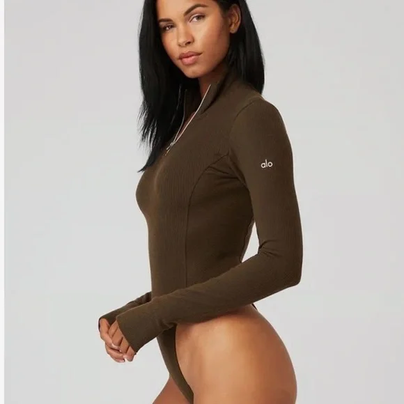 ALO RISE-UP Long Sleeve Bodysuit in Espresso - Picture 3 of 8